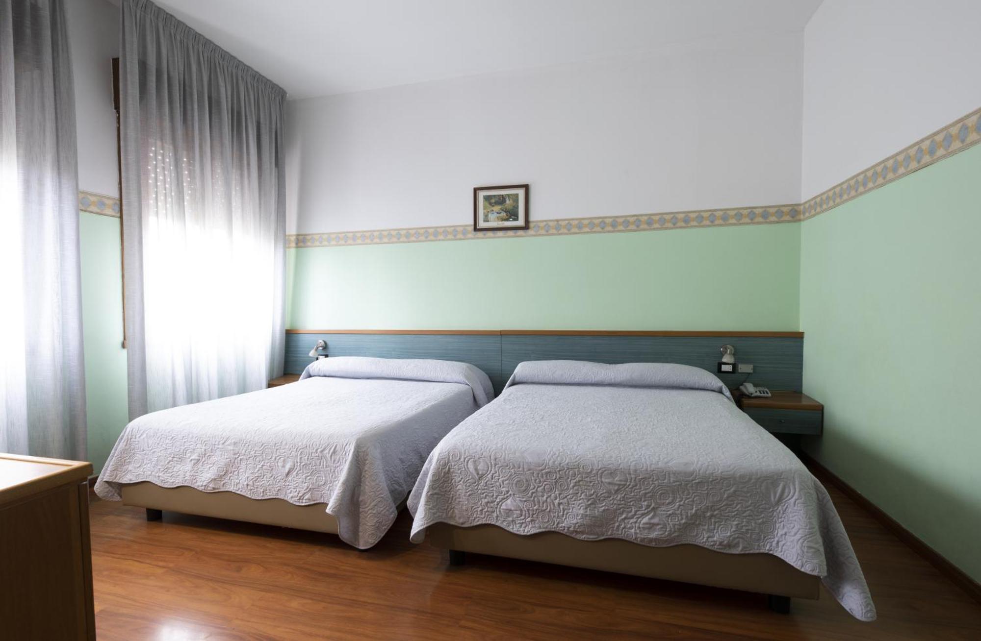 Hotel Vienna Маргера Экстерьер фото
