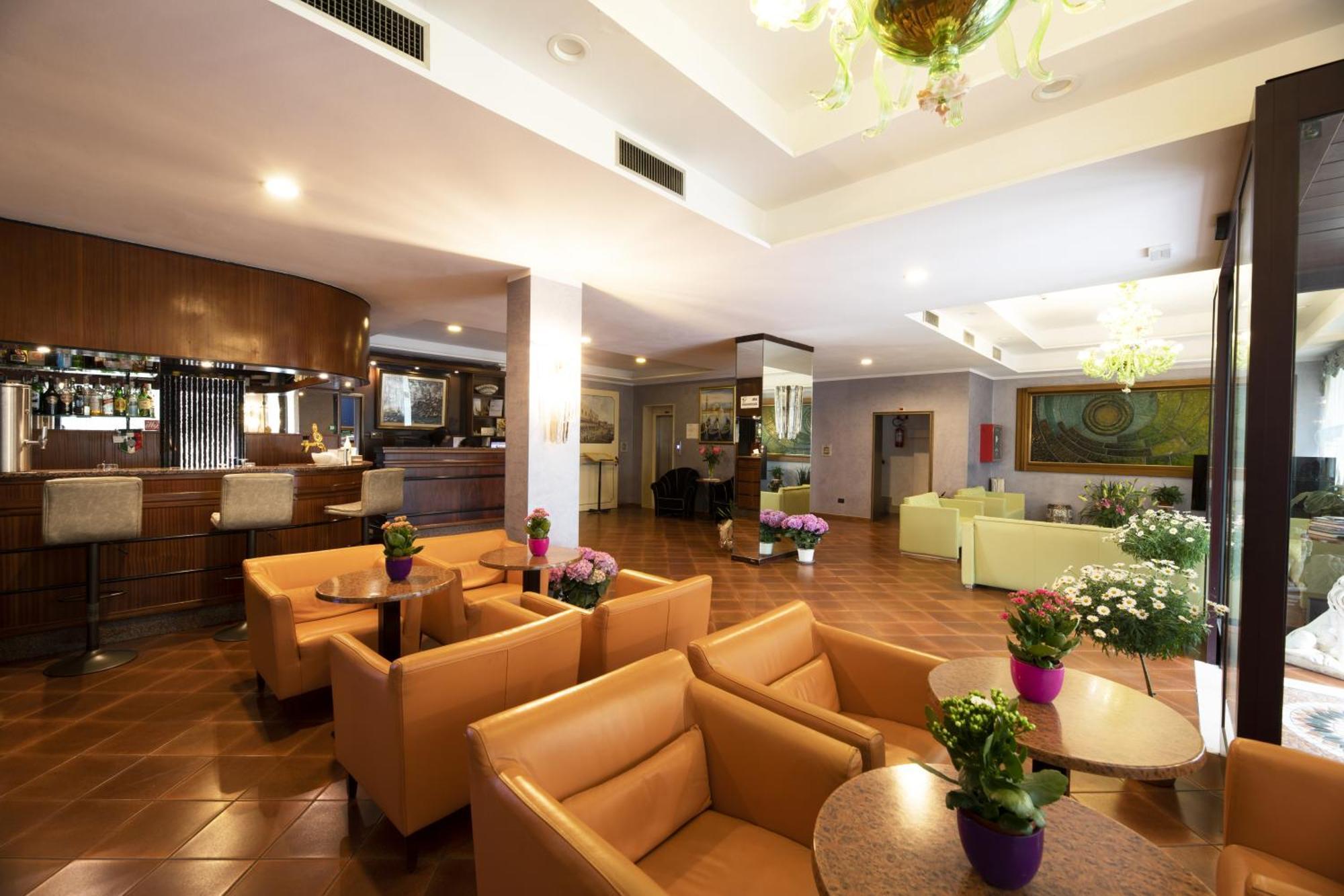 Hotel Vienna Маргера Экстерьер фото